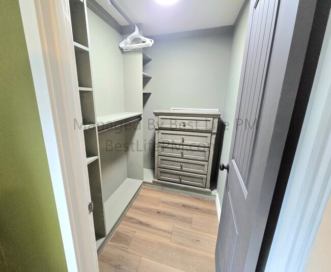 Building Photo - 150 Narain Ct