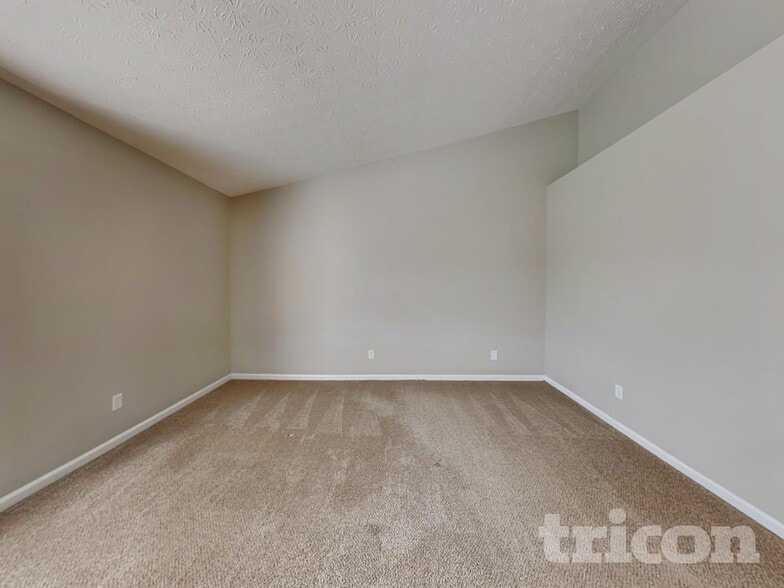 Building Photo - 6633 Dunsdin Dr