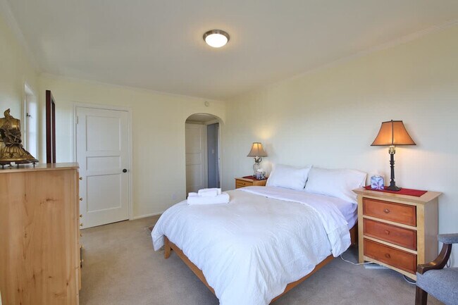 Building Photo - 145-147-147 Stanyan St