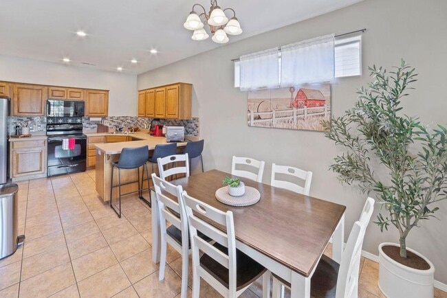 Building Photo - 603 Brookline Loop