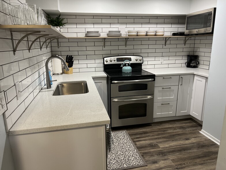 Building Photo - 132 W 1500 S