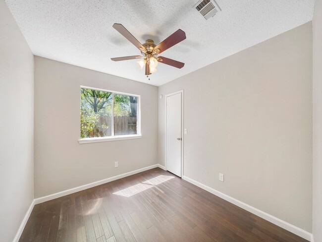 Building Photo - 21214 Park Willow Dr