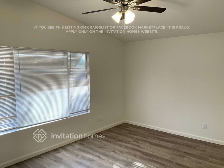 Building Photo - 9813 S 44th St