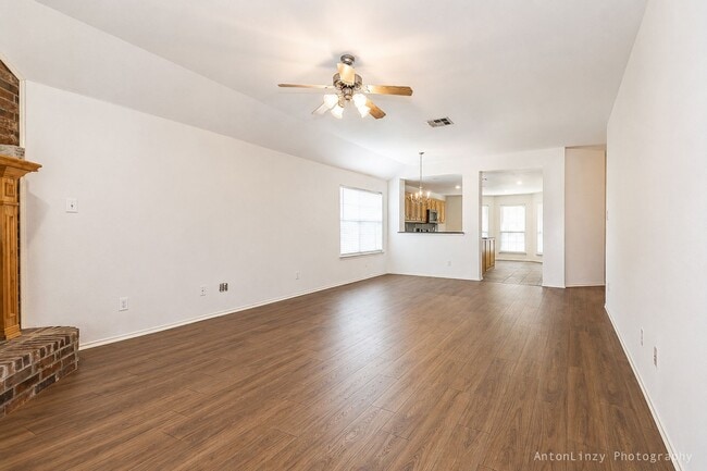 Building Photo - 701 Orchid Blvd