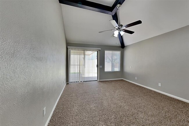 Building Photo - 8607 Pines Pl Dr
