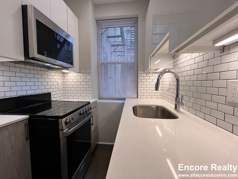 Building Photo - 110 Park St