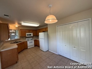 Building Photo - 6114 Lakeview Ct