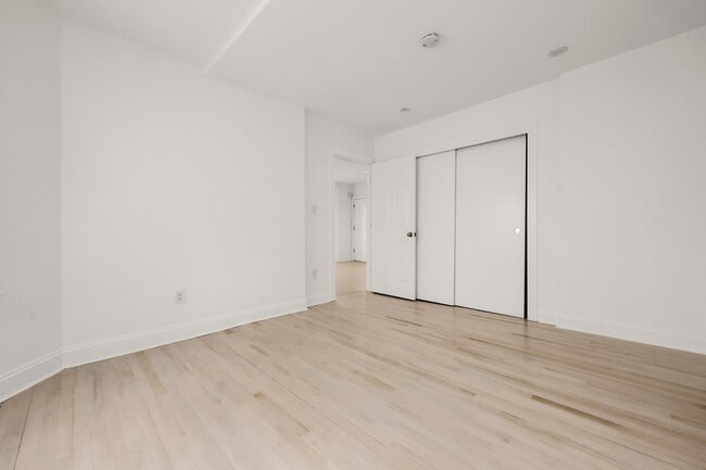 Building Photo - 287 Bruce Park Ave