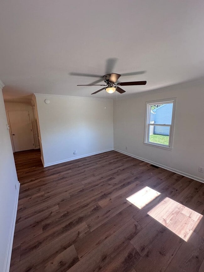 Building Photo - House for Rent