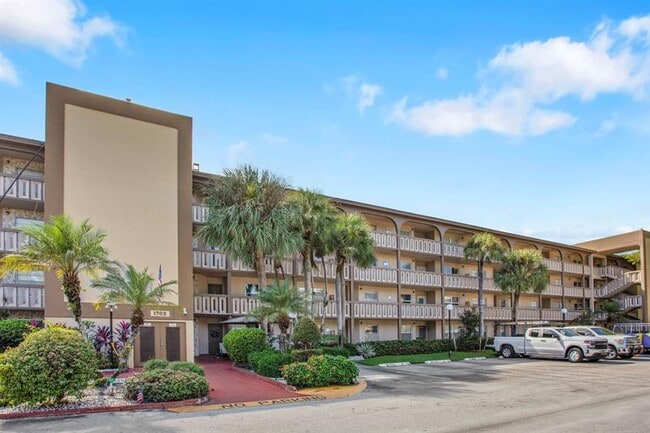 Building Photo - 1702 Andros Isle