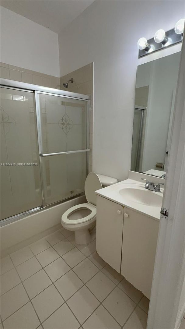 Building Photo - 2117 NE 7th St