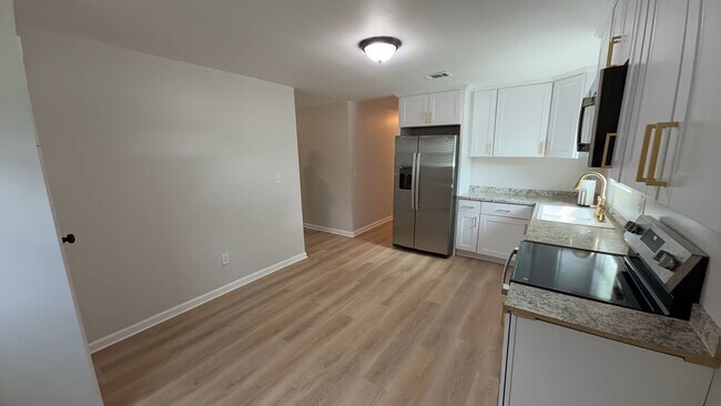 Building Photo - 39 Edgeview Heights Rd