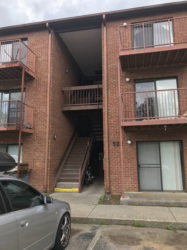 Building Photo - Blacksburg, 2 BR / 1 BA, Available in August