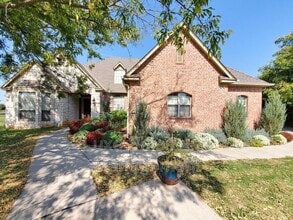 Building Photo - 3341 Heritage Green Cir