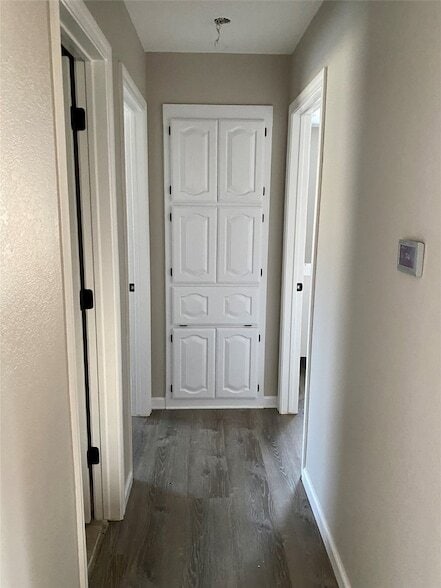 Building Photo - 127 Lori Dr