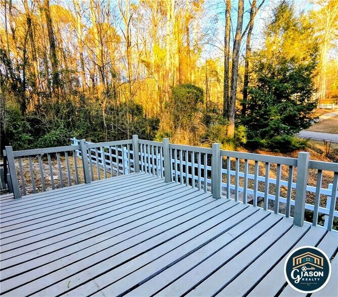 Building Photo - 6185 Old Monticello St SE