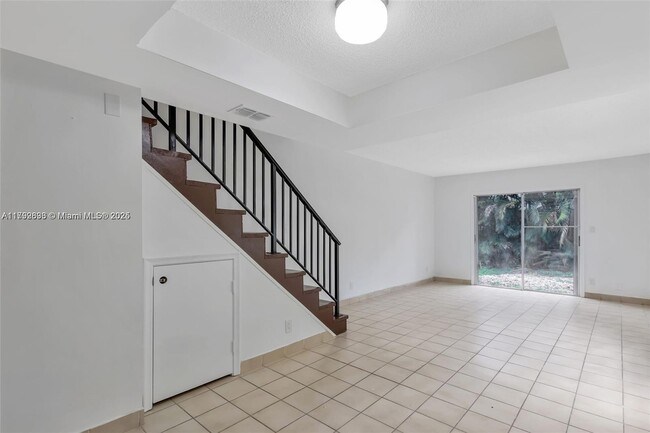 Building Photo - 6141 SW 42nd Ct