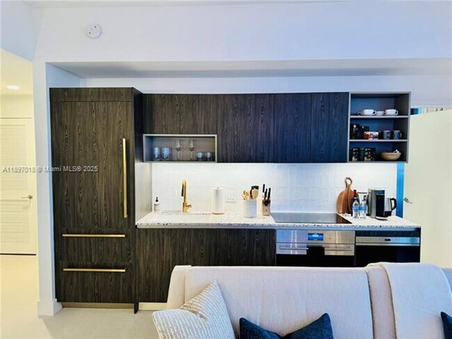 Building Photo - 159 NE 6th St