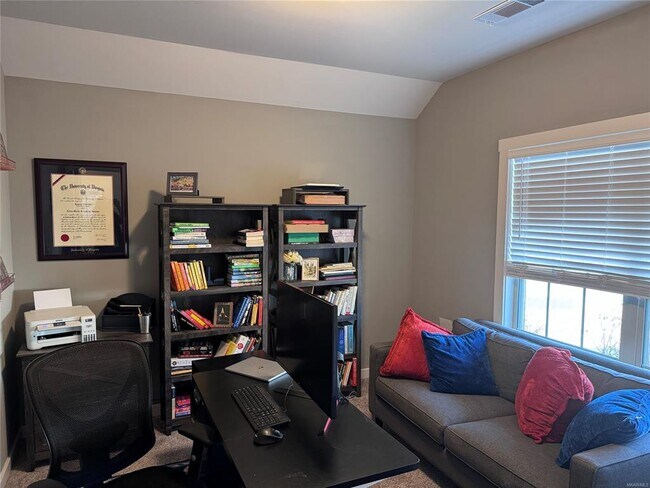 Building Photo - 730 Hedgefield Way