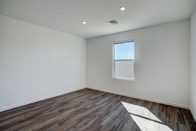Building Photo - Rent This New Build in Prescott Valley!
