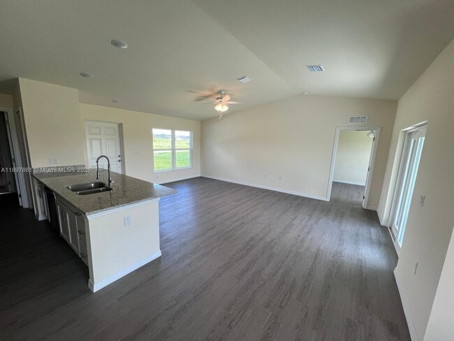 Building Photo - 1150 Norge Ct