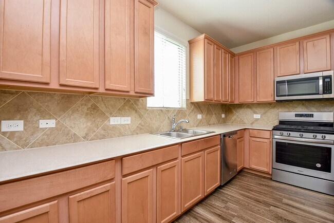 Building Photo - 4407 Champions Landing Dr