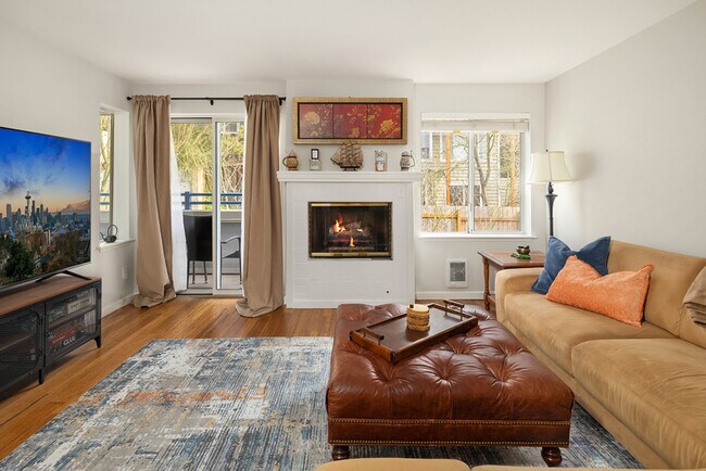 Building Photo - 2244 13th Ave W