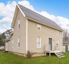Building Photo - 107 E Perry St