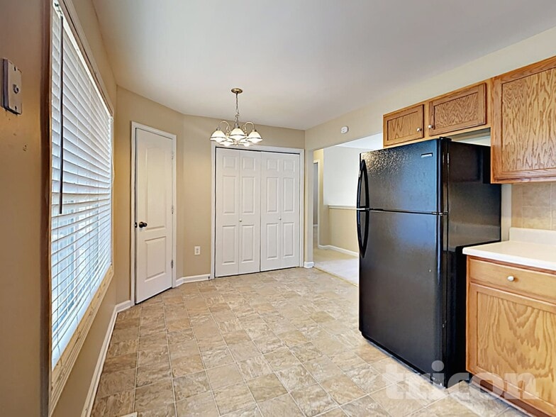 Building Photo - 162 Bethany Forrest Ln