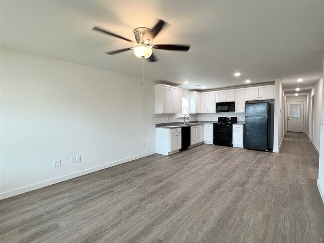 Building Photo - 626 NW 69th Ave