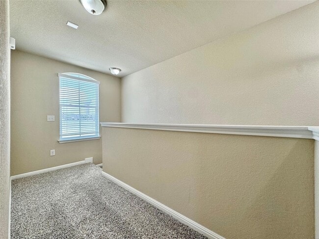 Building Photo - 401 Katmai Cir