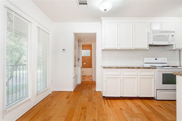 Building Photo - 4931 Junius St