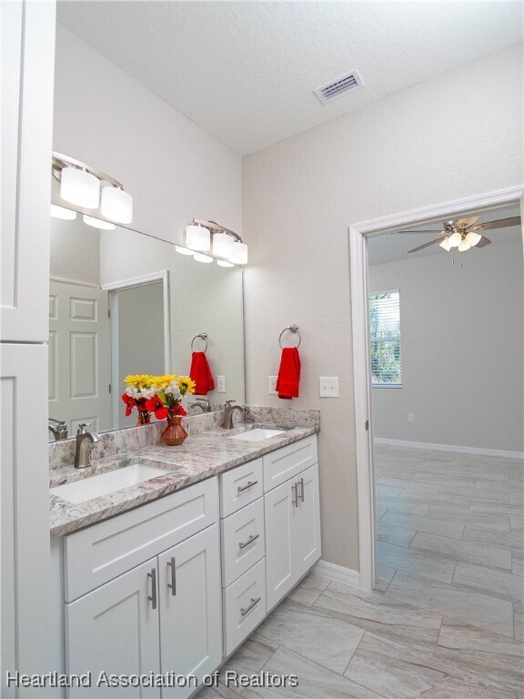 Building Photo - 836 Hanover Ave