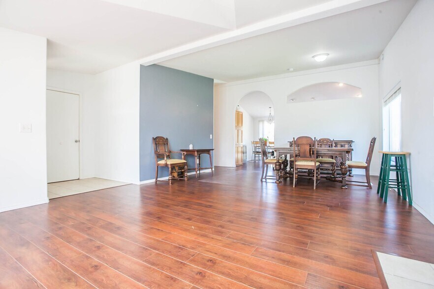 Building Photo - 3115 Farwig Rd