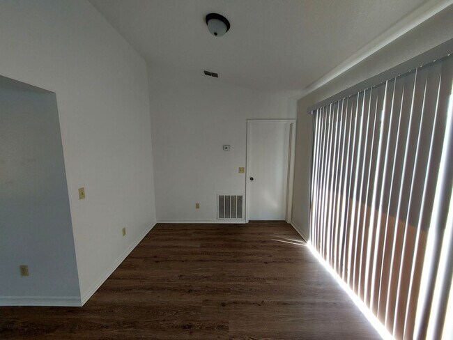 Building Photo - 22 Pine Trace Run