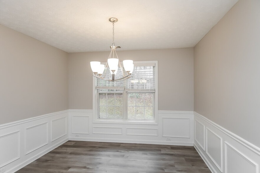 Building Photo - 2662 Rainbow Creek Dr