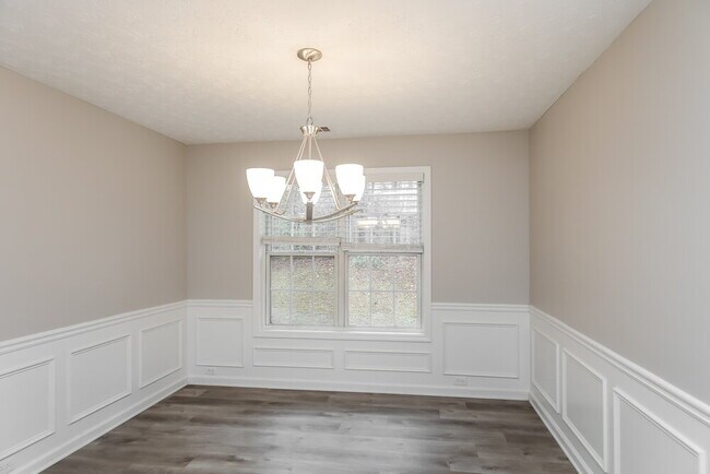 Building Photo - 2662 Rainbow Creek Dr