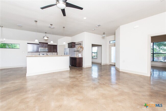 Building Photo - 7101 Andalucia Dr