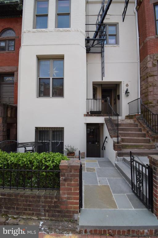Primary Photo - 2112 O St NW