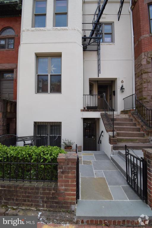 Building Photo - 2112 O St NW