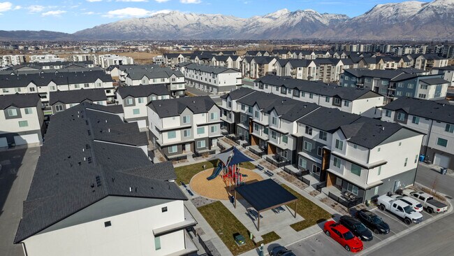 Building Photo - 411 S 1130 W