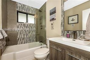 Building Photo - 3464 NE 19th Ave