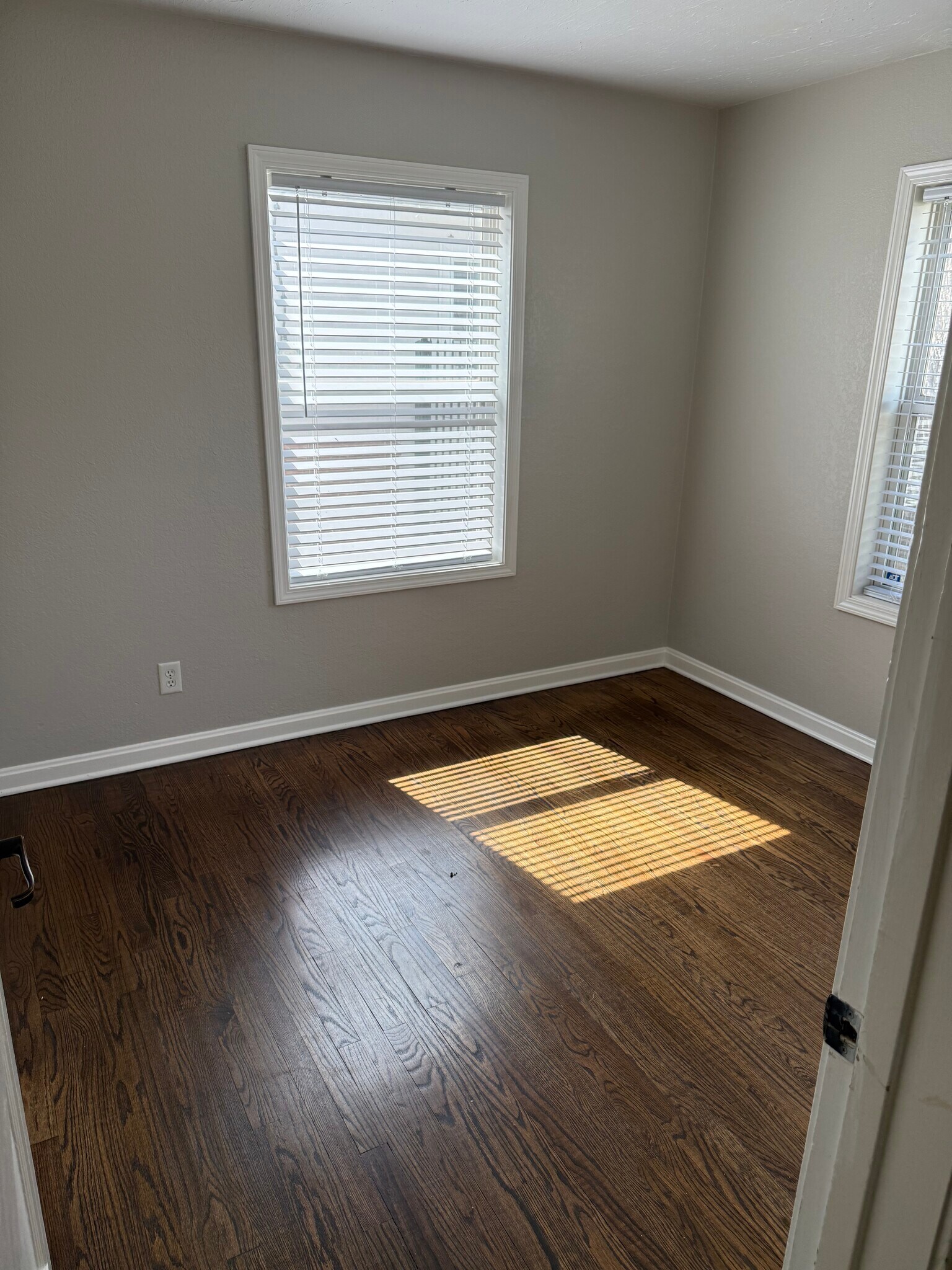 Building Photo - 1707 S Estelle St