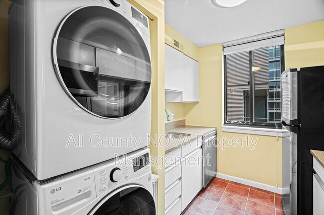 Building Photo - 1140 23rd St NW