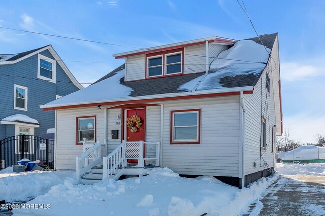 Building Photo - 94 Maplewood Ave