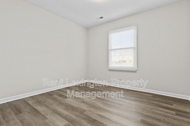 Building Photo - 608 McCurdy Ct