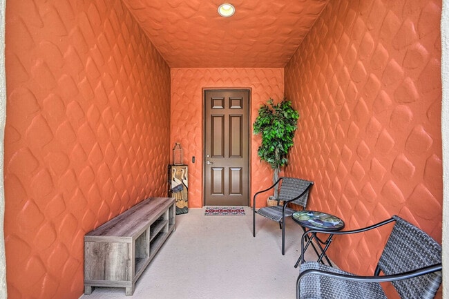 Building Photo - 9155 Delano St