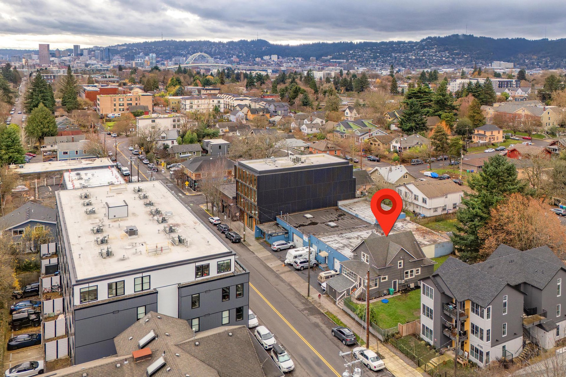 Building Photo - 4743 N Albina Ave