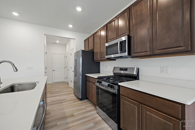 Building Photo - 624 Cassia Ct