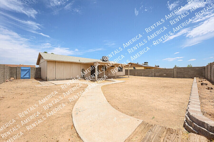 Building Photo - 1117 W Auburn Dr